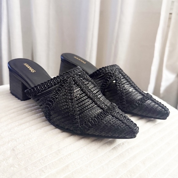 Kaanas Madagascar basketweave city slide in Black sz.6 - Picture 2 of 11